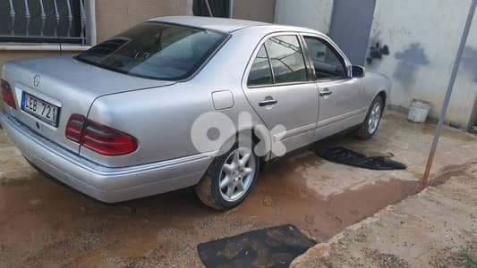 Mercedes-Benz 320 1996