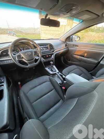 Hyundai Elantra 2017