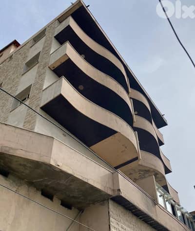 Residential Building for Sale in Faqra  -  مبنى سكني للبيع في فقرا