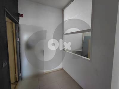 Office for Rent/Bourj Hammoud/Prime Location/ برج حمود/ REF#EE135263