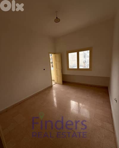 Apartment for rent in Ain El Remmaneh! شقة للإيجار في عين الرمانة!