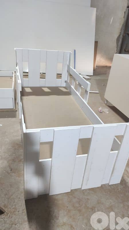 New Modern Bed 100cm High Quality 0