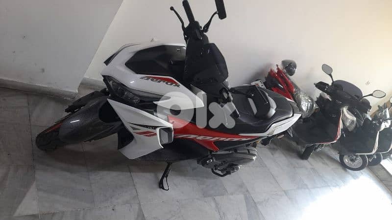 Aerox Azzo 2023 0