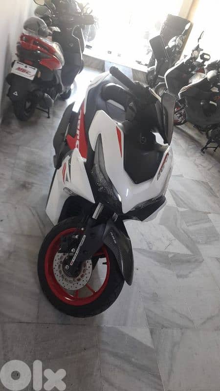 Aerox Azzo 2023 1