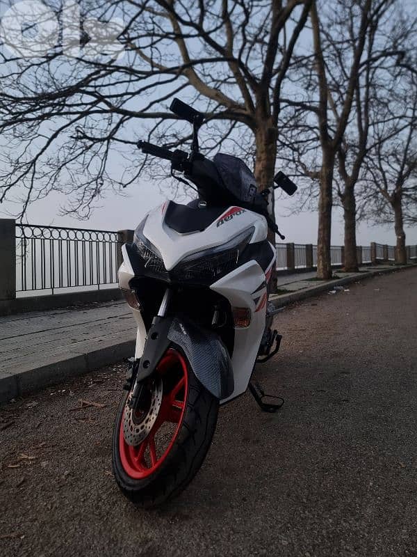 Aerox Azzo 2023 3