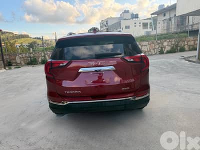 GMC Terrain SLT 4-cylinder engine 2018