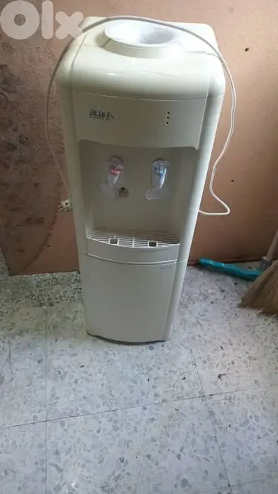 براد ماء بحالة جيدة جدا water cooler very good condition