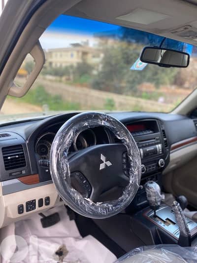 Mitsubishi Pajero 2009