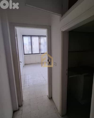 Office for sale in Baouchrieh DW56 مكتب للبيع في بوشرية