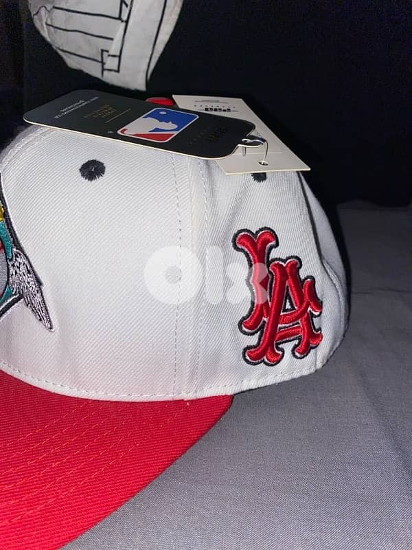 MLB Pro Standard Retro Vintage Los Angeles Angels Snapback Hat 0