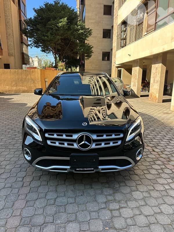 Mercedes GLA 250 4matic 2019 black on black (clean carfax) 0