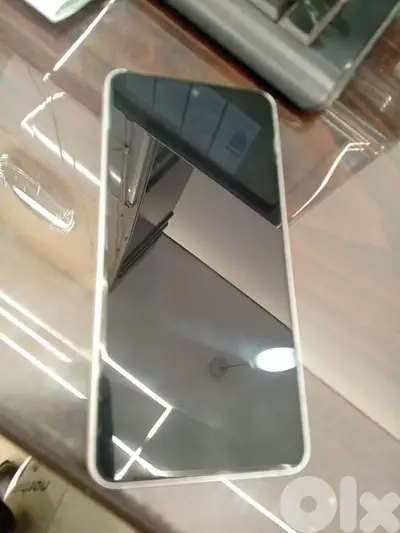 سامسونج s21 fe 5g للبدل ع ايفون