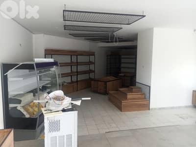 محل للايجار في الاشرفية Shop for rent in Achrafieh