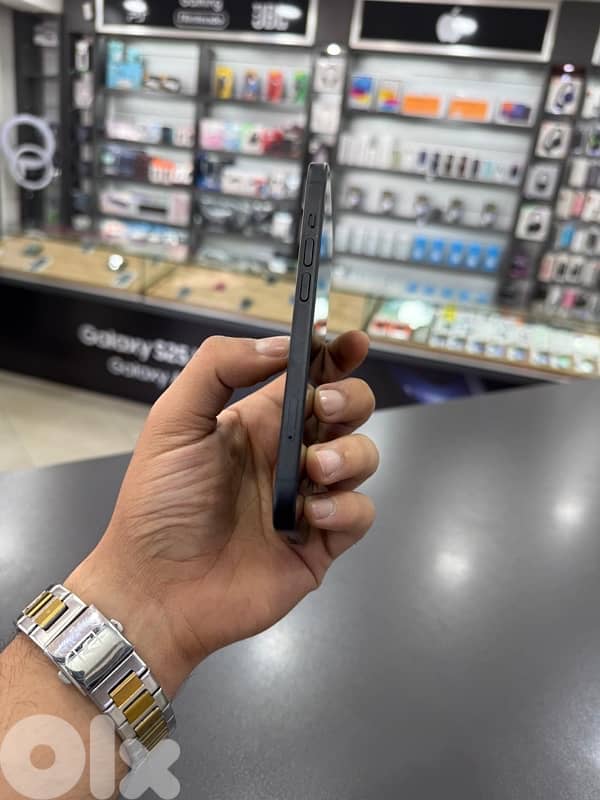 IPHONE 15 128GB USED 3