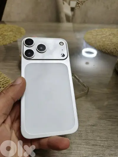 iphone xr look 17 pro