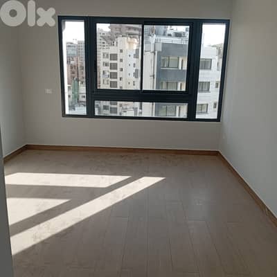 Apartment for sale in Caracas 950,000$ شقة للبيع في رأس بيروت