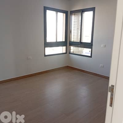 Apartment for sale in Caracas 950,000$ شقة للبيع في رأس بيروت