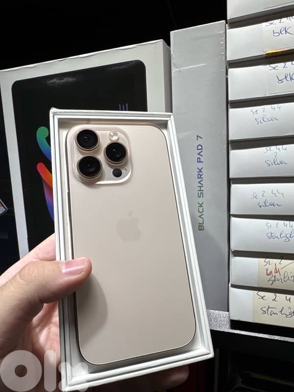 16 pro 512gb almost new 0