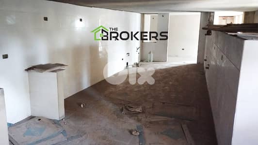 showroom for Sale in Khaldeh صالة للبيع في خلدة