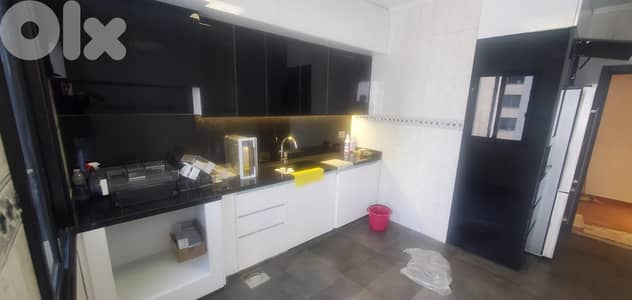 Apartment for sale in Achrafieh 450,000$ شقة للبيع في الأشرفية