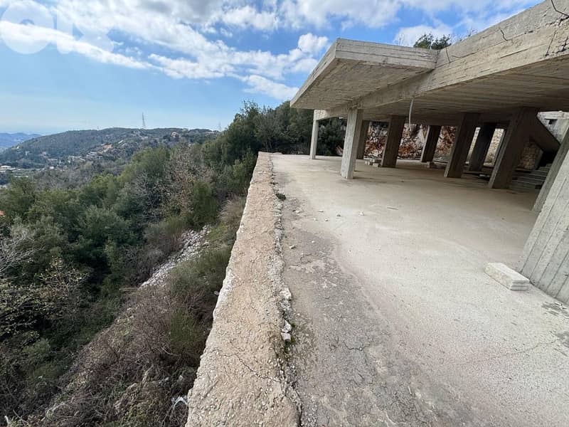L21034 - A 900 SQM Land With Permit For Sale in Chahtoul 2