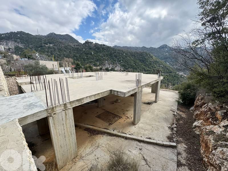 L21034 - A 900 SQM Land With Permit For Sale in Chahtoul 9