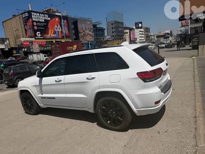 grand cherokee 2018 altitude 2wel