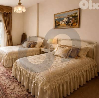 A well-maintained mid-age building. Spacious In Achrafieh REF#BE134758