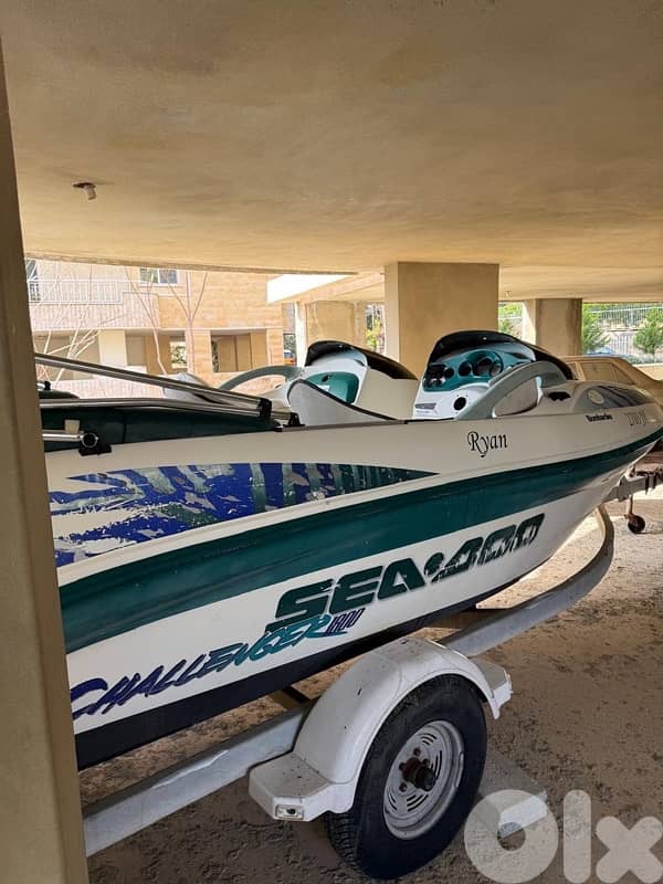 Seadoo bombardier challenger. (no engine) 0