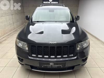 Jeep Grand Cherokee V8 Hemi SRT LOOK original!
