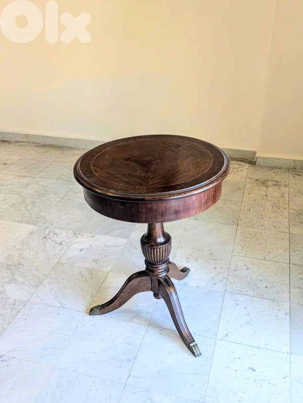 2 wooden side tables – very good condition 0