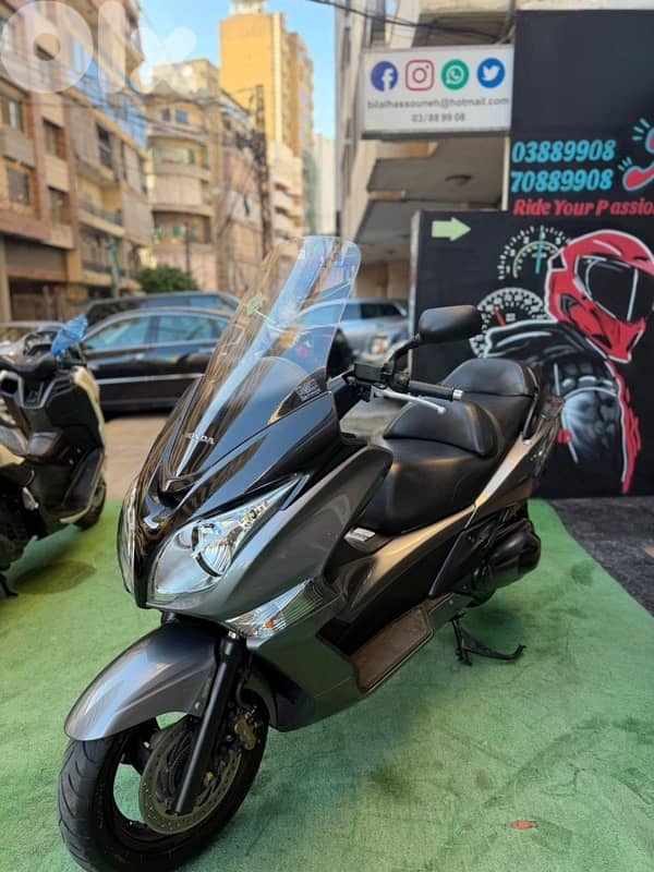 Honda Silverwing GT Crystal Abs T mode 5