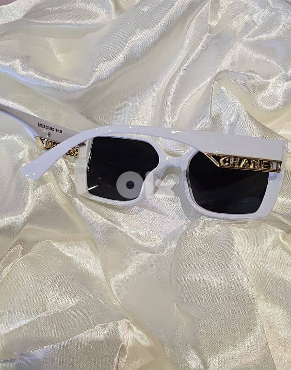 Gorgeous White and Gold Chanel Sunglasses 3