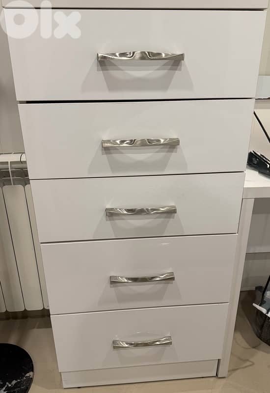 mirror with drawer in bedroom 1