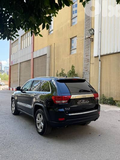 Jeep Grand Cherokee 2011 V8 4x4