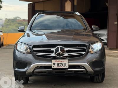 Glc 300 model 2018 68000 miles Panoramic
