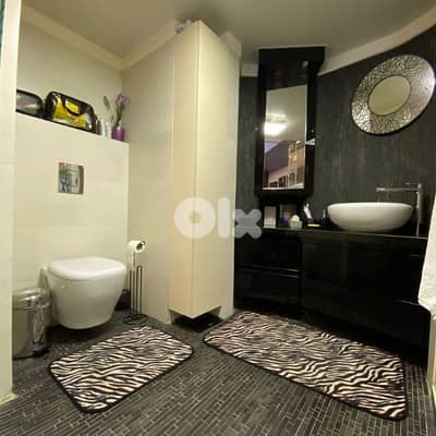 Apartment For Sale in Awkar