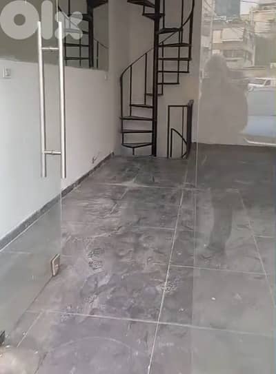 Prime Location Shop for rent in Jdeideh