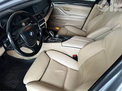 BMW 5-Series 2011