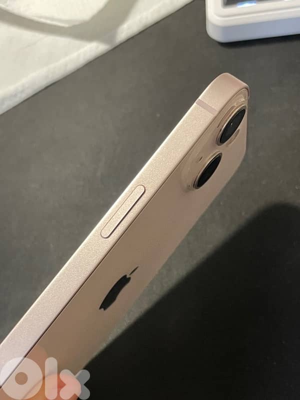 iphone 13 in excellent condition 0