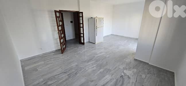 شقة في جعيتا ٣ نوم طابق اول كاشف شرح فقط ١٣٠ الف 03392556