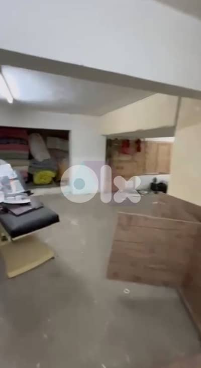 700 m2 warehouse for sale in Zkak el blat-مستودع للبيع في زقاق البلاط