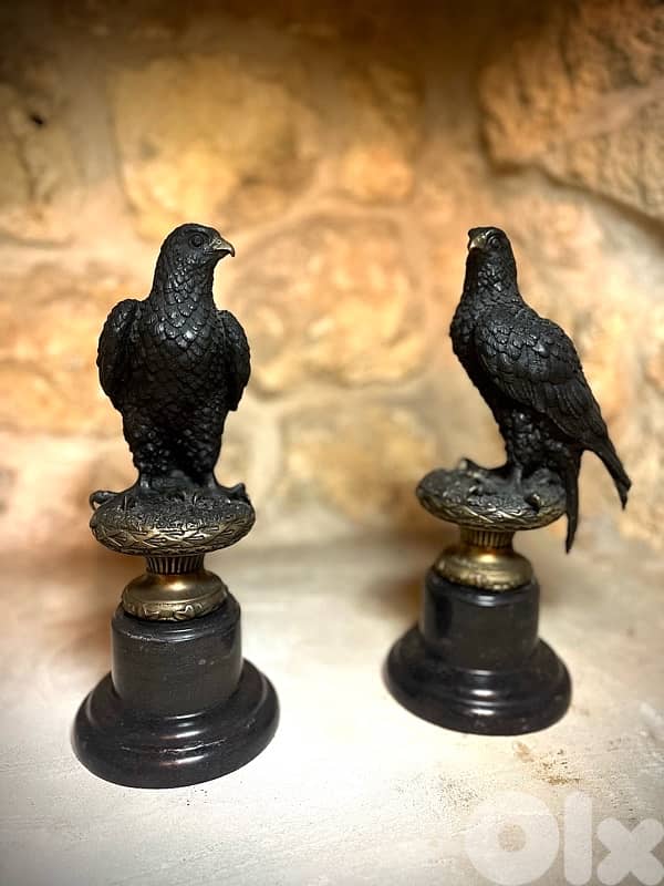 Pair of Black Bird Sculptures 0