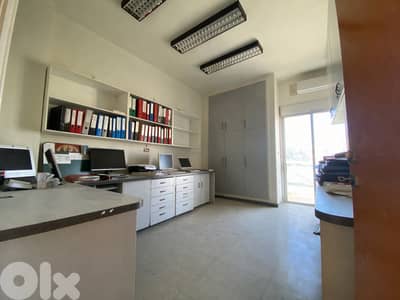 Office in Jdeideh can be Convertible to Residential مكتب للبيع