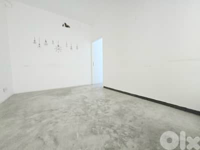 RAO26-5046 Office 90 m² for Sale in Sin El Fil
