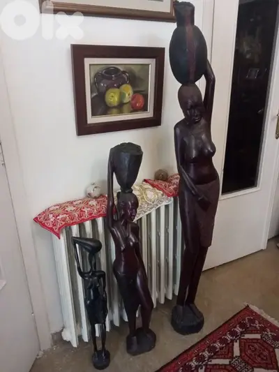 statues en bois massif