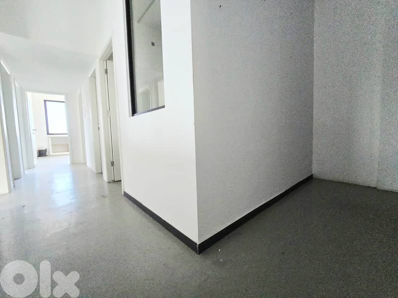 RAO26-5047 Office 110 m² for Rent in Sin El Fil 0