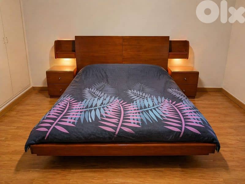 Double bed with storage + 2 nightstands – great condition 0