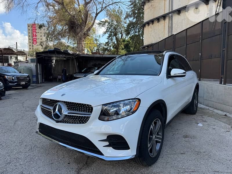 MERCEDES GLC300 2019 4matic, panoramic, 50k miles, 81/882165 0