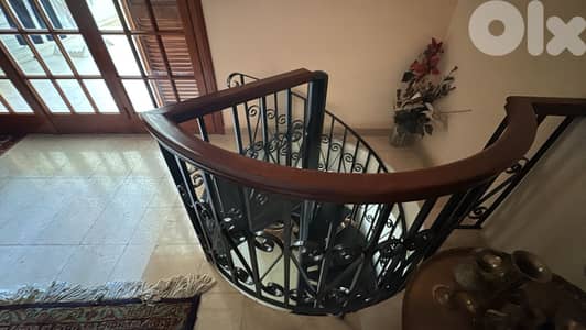 GMC526RAJ Villa for sale in Baabdat - فيلا للبيع في بعبدات